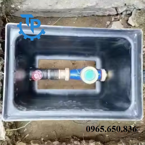 Lắp đặt hộp đồng hồ nhựa