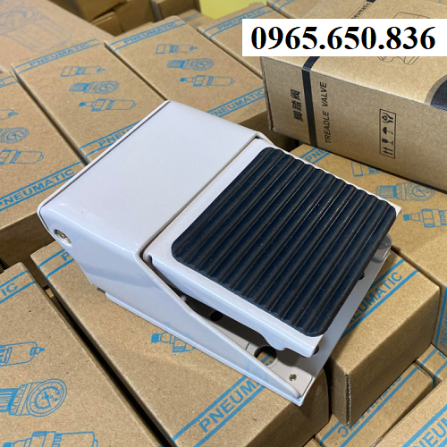 B&agrave;n đạp ch&acirc;n kh&iacute; n&eacute;n TPC
