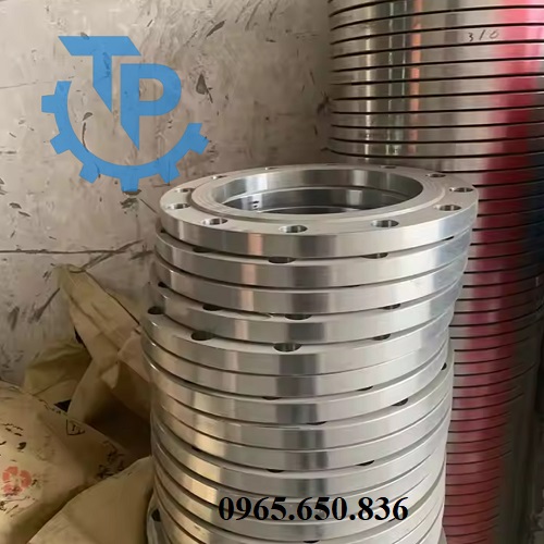 Mặt bích thép tiêu chuẩn DIN