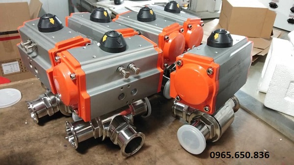 Van bi vi sinh 3 ngã khí nén nối Clamp